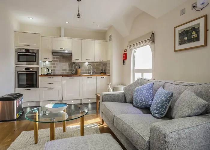 Harlech Apartments - Matholwch