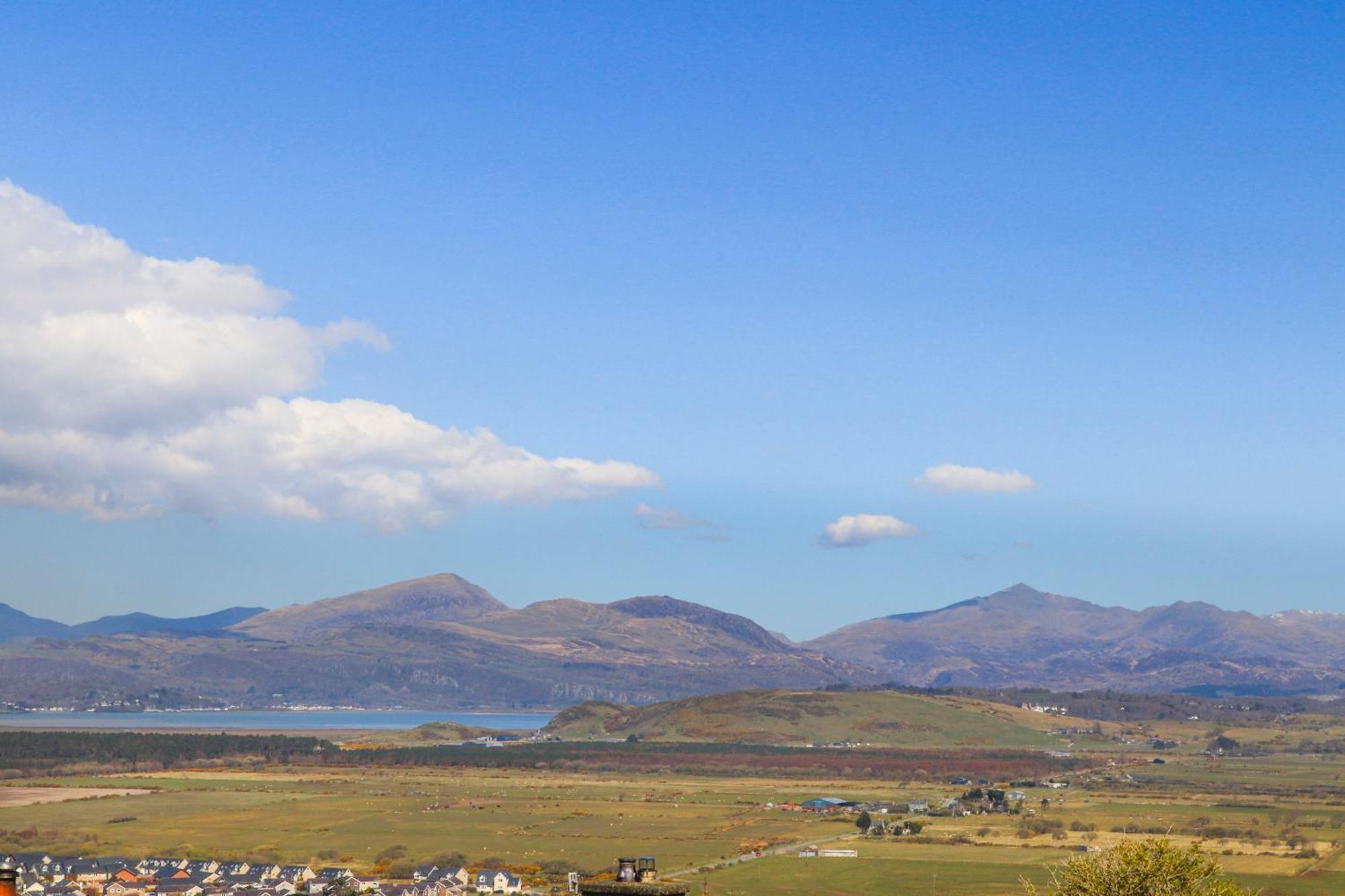 - Matholwch Holiday home *